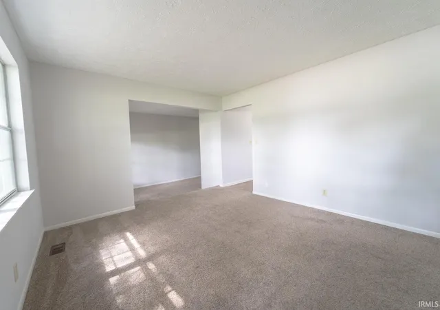 Photo 2 of Sale Pending at 20 Newsom Ln, Lafayette, IN 47909 | MLS# 202632987 | Listing updated on 2026-08-17