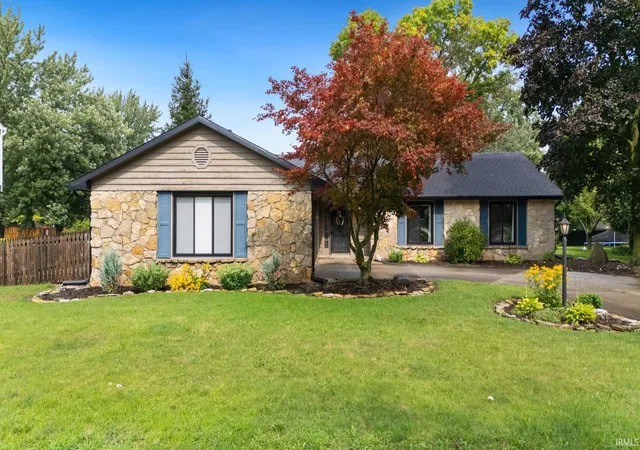 Photo 1 of Sale Pending at 3906 Windswept Dr, Fort Wayne, IN 46815 | MLS# 202633011 | Listing updated on 2026-08-17