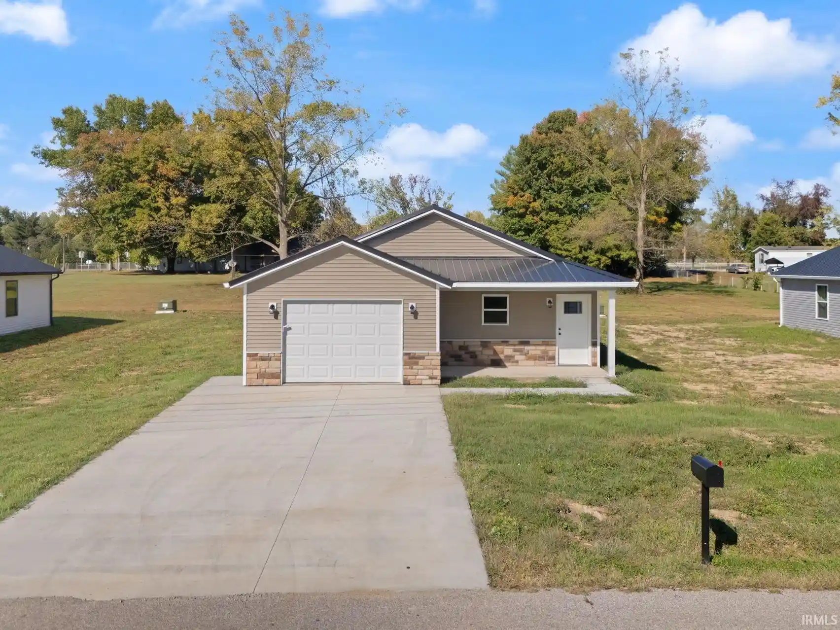 Manufactured home for sale at 1002 Greenwood St, Washington, IN 47501 | MLS# 202633020
