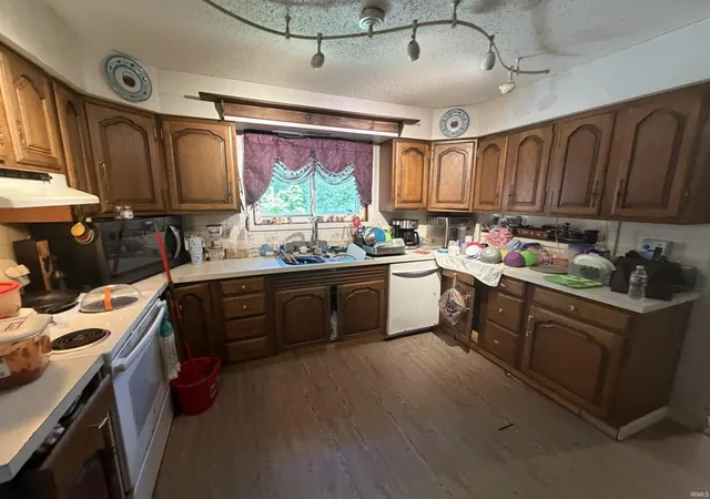 Photo 2 of Sale Pending at 2584 W Woodland Ave, Peru, IN 46970 | MLS# 202633040 | Listing updated on 2026-08-20