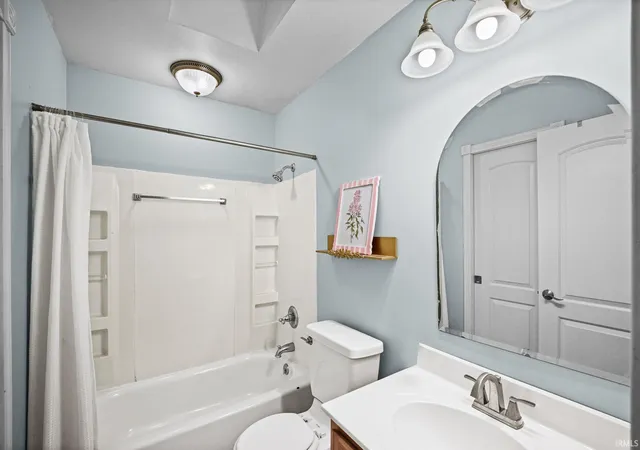 Photo 3 of Manufactured home for sale at 812 S Brackney St, Brookston, IN 47923 | MLS# 202633056 | Listing updated on 2026-09-23