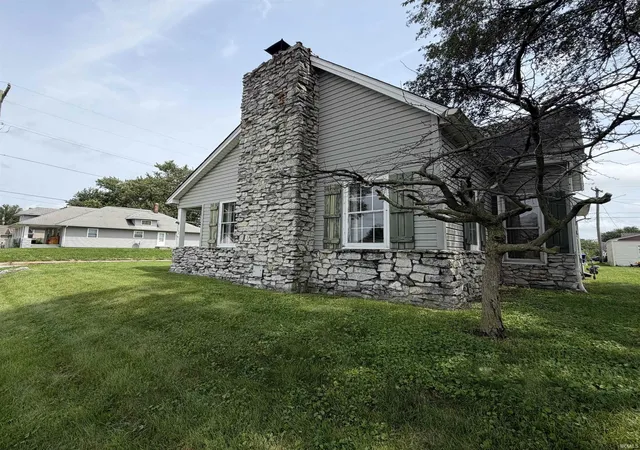 Photo 2 of Manufactured home for sale at 702 S Apperson Way, Kokomo, IN 46901 | MLS# 202633058 | Listing updated on 2026-10-26