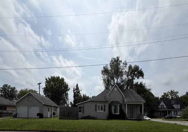 Photo 3 of Manufactured home for sale at 702 S Apperson Way, Kokomo, IN 46901 | MLS# 202633058 | Listing updated on 2026-10-26