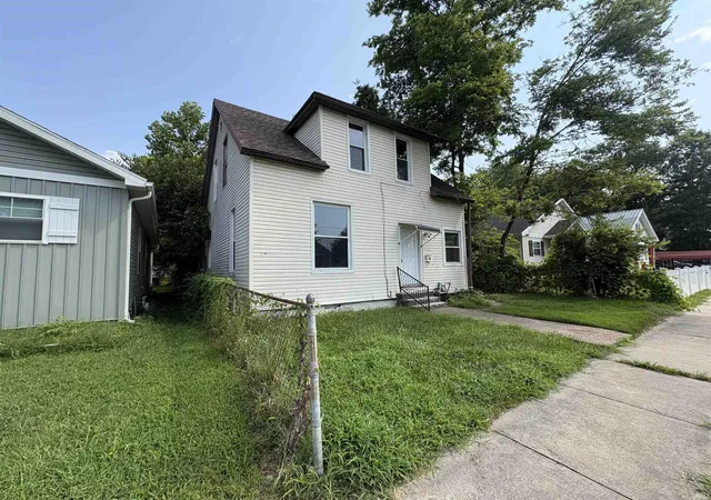 Photo 3 of Manufactured home for sale at 712 Taylor Ave, Evansville, IN 47713 | MLS# 202633063 | Listing updated on 2026-08-27