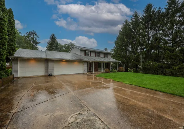 Manufactured home for sale at 7426 Kruge Dr, Fort Wayne, IN 46809-9715 | MLS# 202633079