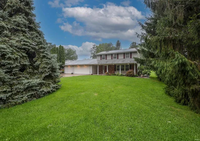 Photo 2 of Manufactured home for sale at 7426 Kruge Dr, Fort Wayne, IN 46809 | MLS# 202633079 | Listing updated on 2026-09-11