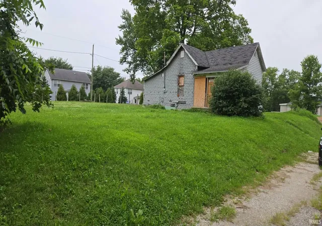 Photo 2 of Manufactured home for sale at 2418 S Waite St, Marion, IN 46953 | MLS# 202633082 | Listing updated on 2026-08-14