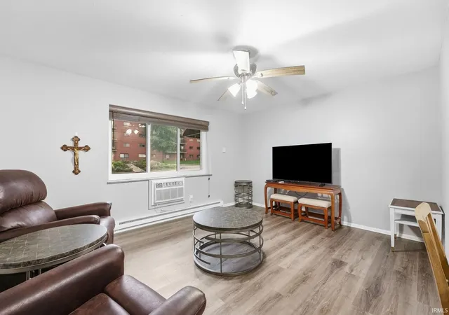 Photo 2 of Sale Pending at 2927 Westbrook Dr #B102, Fort Wayne, IN 46805 | MLS# 202633093 | Listing updated on 2026-08-25