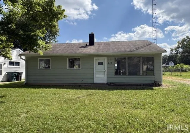 Photo 2 of Manufactured home for sale at 611 E Linda Layne, Muncie, IN 47303 | MLS# 202633103 | Listing updated on 2026-08-28