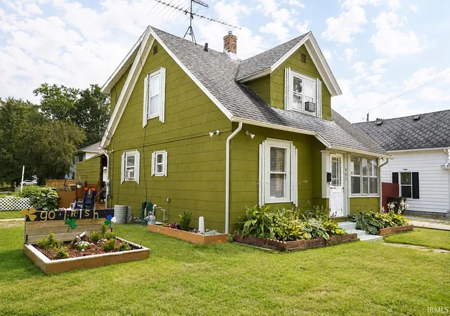 Photo 1 of Sale Pending at 902 Bruce St, South Bend, IN 46613 | MLS# 202633106 | Listing updated on 2026-08-20