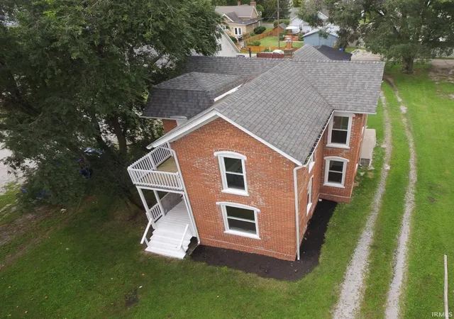 Photo 3 of Manufactured home for sale at 210 N Railroad St, Monticello, IN 47960 | MLS# 202633112 | Listing updated on 2026-09-13