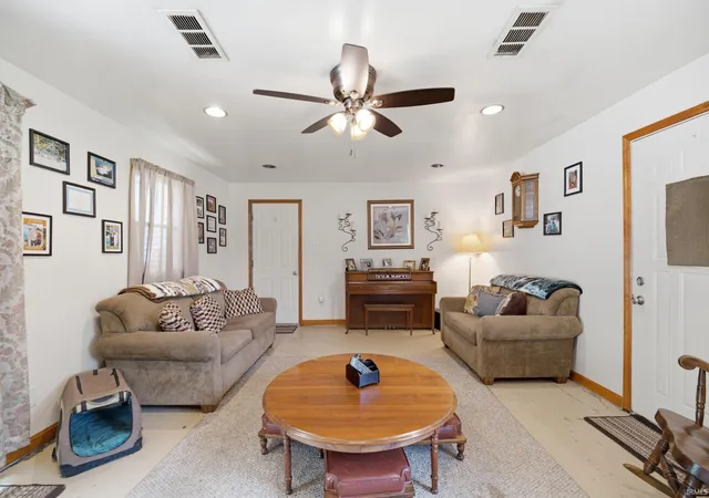 Photo 3 of Manufactured home for sale at 3303 Old Sr 25 N, Lafayette, IN 47905 | MLS# 202633127 | Listing updated on 2026-08-14