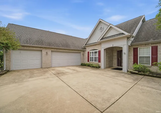 Photo 3 of Manufactured home for sale at 3447 Ferdinand Ct, West Lafayette, IN 47906 | MLS# 202633138 | Listing updated on 2026-09-11