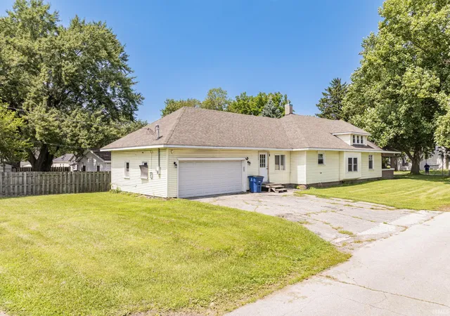 Photo 3 of Manufactured home for sale at 724 E 29th Street, Marion, IN 46953 | MLS# 202633144 | Listing updated on 2026-09-07