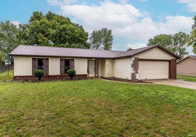 Photo 3 of Manufactured home for sale at 14928 Mercury Ln, Huntertown, IN 46748 | MLS# 202633164 | Listing updated on 2026-09-16