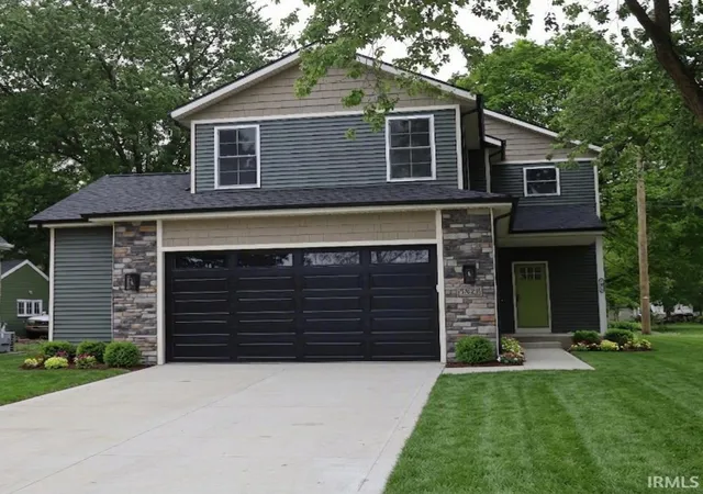 Manufactured home for sale at 5822 Fernwood Ave, Fort Wayne, IN 46809 | MLS# 202633191