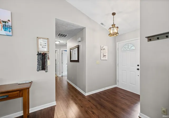 Photo 3 of Sale Pending at 3407 Waverly Dr, Lafayette, IN 47909 | MLS# 202633198 | Listing updated on 2026-08-19