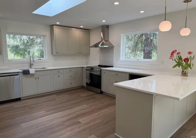 Photo 4 of Manufactured home for sale at 4620 S Woodbine Dr, Bloomington, IN 47403 | MLS# 202633212 | Listing updated on 2026-09-16