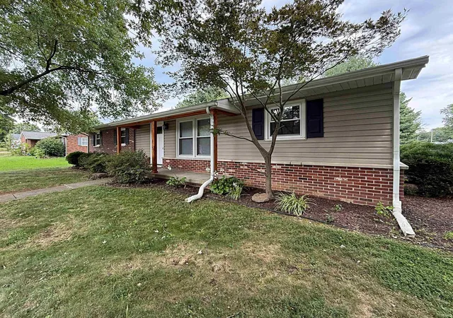 Photo 39 of Manufactured home for sale at 1816 Woodlawn Dr, Washington, IN 47501 | MLS# 202633225 | Listing updated on 2026-08-24