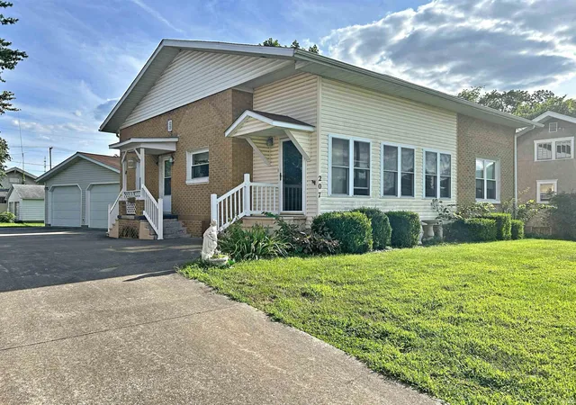 Photo 1 of Manufactured home for sale at 207 W Walnut St, Washington, IN 47501 | MLS# 202633227 | Listing updated on 2026-09-02