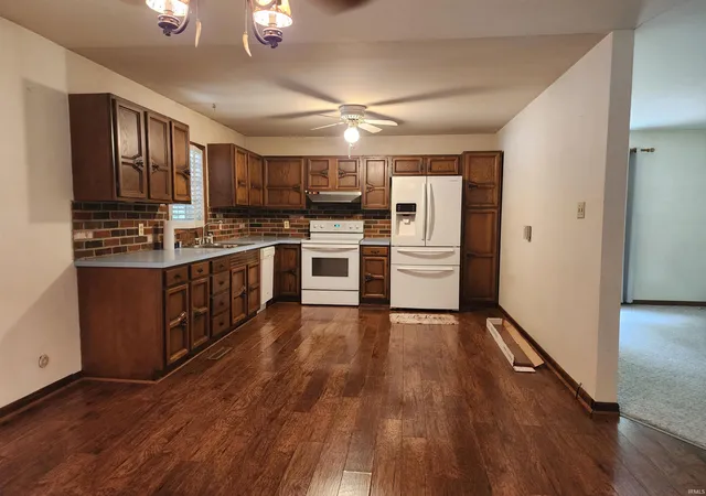 Photo 4 of Manufactured home for sale at 3113 Myers Vista Dr, Evansville, IN 47712 | MLS# 202633232 | Listing updated on 2026-09-13