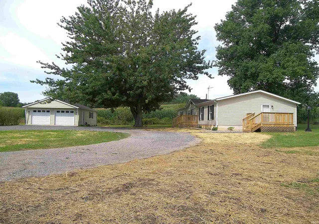 Photo 2 of Manufactured home for sale at 7321 S Caldwell Lake Dr, Claypool, IN 46510 | MLS# 202633237 | Listing updated on 2026-09-29
