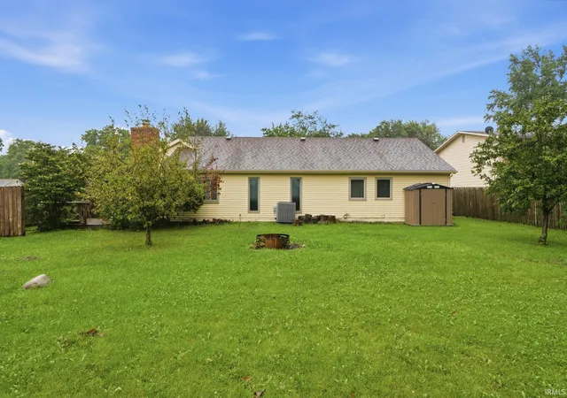 Photo 29 of Sale Pending at 2127 Skyhawk Dr, Fort Wayne, IN 46815 | MLS# 202633244 | Listing updated on 2026-08-30
