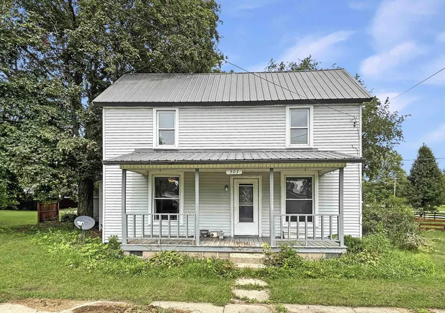 Photo 1 of Sale Pending at 303 W Vine St, Oxford, IN 47971 | MLS# 202633250 | Listing updated on 2026-10-12