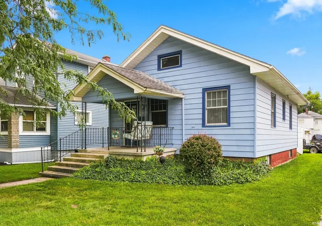 Photo 1 of Manufactured home for sale at 2021 Oakland St, Fort Wayne, IN 46808 | MLS# 202633255 | Listing updated on 2026-09-18