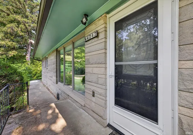 Photo 3 of Manufactured home for sale at 4242 W Beech Ln, Bloomington, IN 47404 | MLS# 202633258 | Listing updated on 2026-09-09