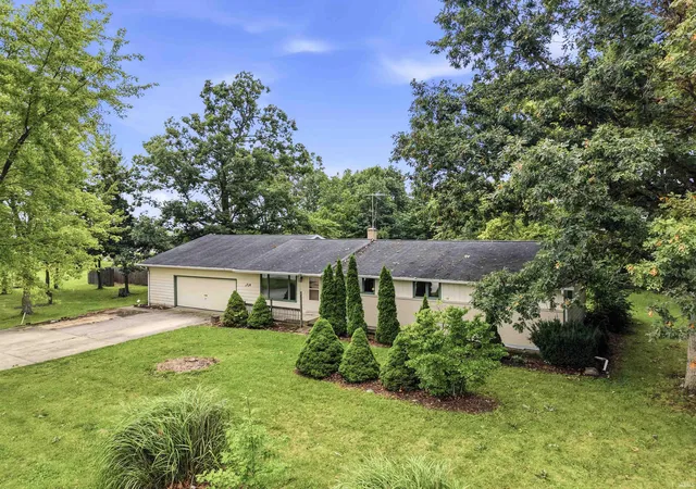 Photo 1 of Sale Pending at 1718 Union Chapel Rd, Fort Wayne, IN 46845 | MLS# 202633271 | Listing updated on 2026-08-26