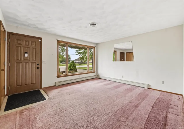 Photo 2 of Sale Pending at 1718 Union Chapel Rd, Fort Wayne, IN 46845 | MLS# 202633271 | Listing updated on 2026-08-26
