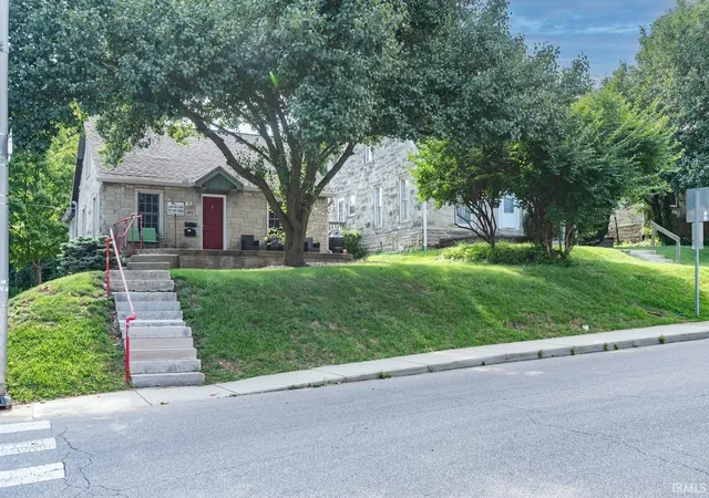 Photo 2 of Manufactured home for sale at 403 S Eagleson Ave, Bloomington, IN 47401 | MLS# 202633272 | Listing updated on 2026-09-28