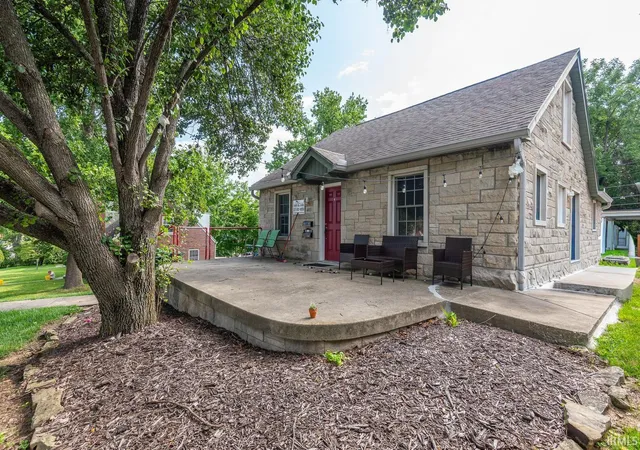 Photo 3 of Manufactured home for sale at 403 S Eagleson Ave, Bloomington, IN 47401 | MLS# 202633272 | Listing updated on 2026-09-28