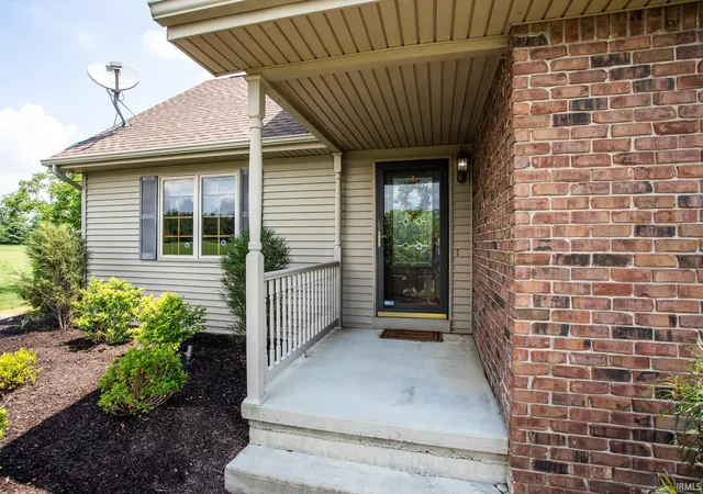Photo 3 of Manufactured home for sale at 7580 N 300 East, Decatur, IN 46733 | MLS# 202633279 | Listing updated on 2026-09-02