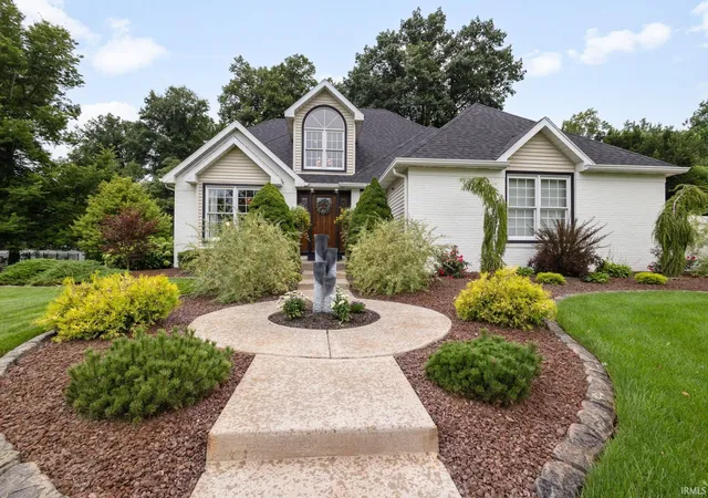 Photo 4 of Sale Pending at 71201 State Rd 15, New Paris, IN 46553 | MLS# 202633281 | Listing updated on 2026-08-18