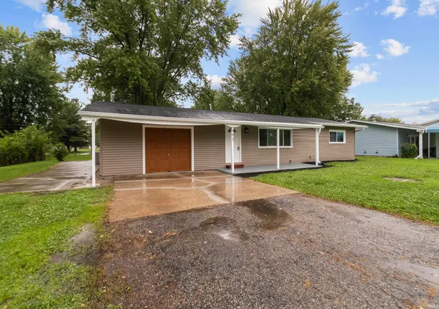 Photo 2 of Manufactured home for sale at 603 W Washington St, Galveston, IN 46932 | MLS# 202633282 | Listing updated on 2026-09-01
