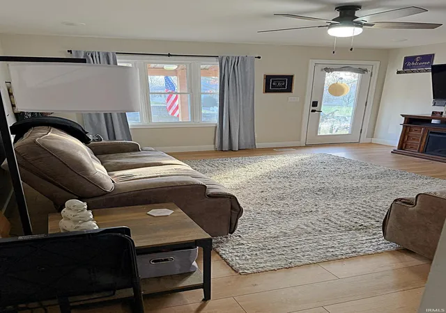 Photo 2 of Manufactured home for sale at 18 Lynwood Dr, Washington, IN 47501 | MLS# 202633291 | Listing updated on 2026-09-09