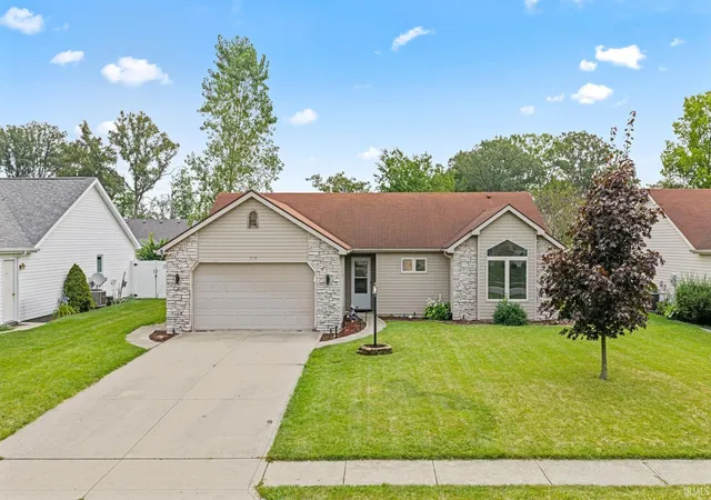 Photo 1 of Sale Pending at 729 S Valley River Dr, Columbia City, IN 46725 | MLS# 202633292 | Listing updated on 2026-09-11
