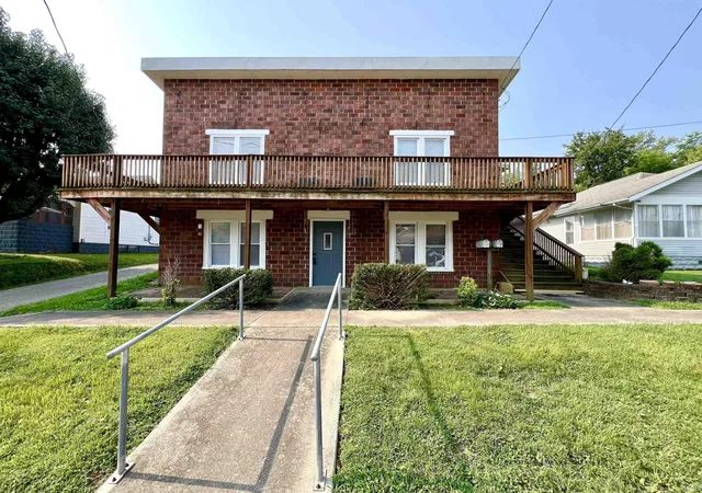 Photo 1 of Manufactured home for sale at 218 W Vine St, Oakland City, IN 47660 | MLS# 202633299 | Listing updated on 2026-08-17