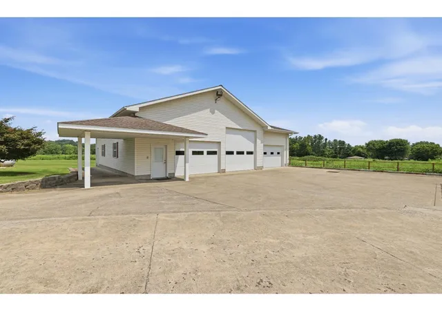 Photo 3 of Manufactured home for sale at 4921 State Rd 158, Bedford, IN 47421 | MLS# 202633304 | Listing updated on 2026-09-17
