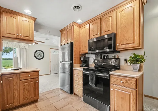 Photo 4 of Manufactured home for sale at 60325 County Rd 3, Elkhart, IN 46517 | MLS# 202633318 | Listing updated on 2026-09-11