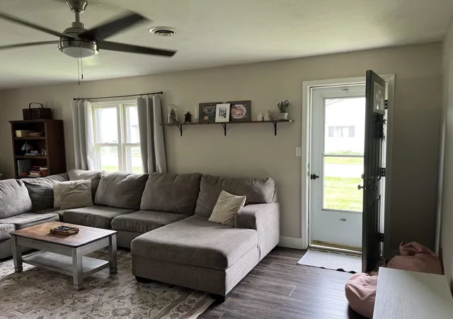 Photo 3 of Manufactured home for sale at 506 S Jackson St, South Whitley, IN 46787 | MLS# 202633331 | Listing updated on 2026-08-15