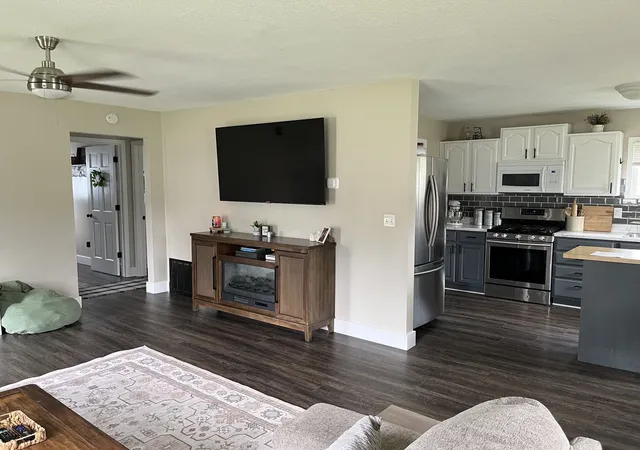 Photo 4 of Manufactured home for sale at 506 S Jackson St, South Whitley, IN 46787 | MLS# 202633331 | Listing updated on 2026-08-15