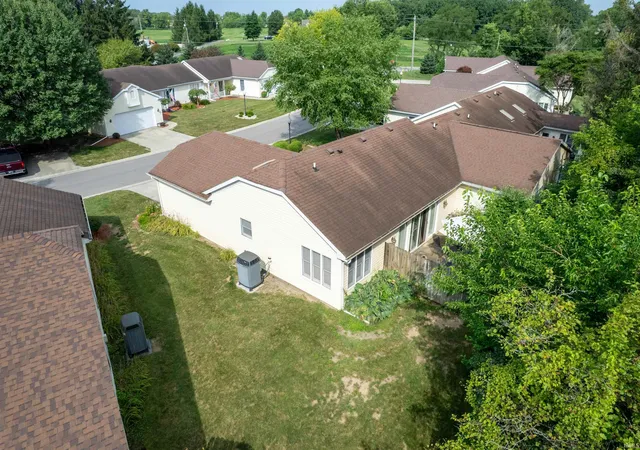 Photo 3 of Condo for sale at 1386 N Pinebluff Dr, Marion, IN 46952 | MLS# 202633350 | Listing updated on 2026-10-07
