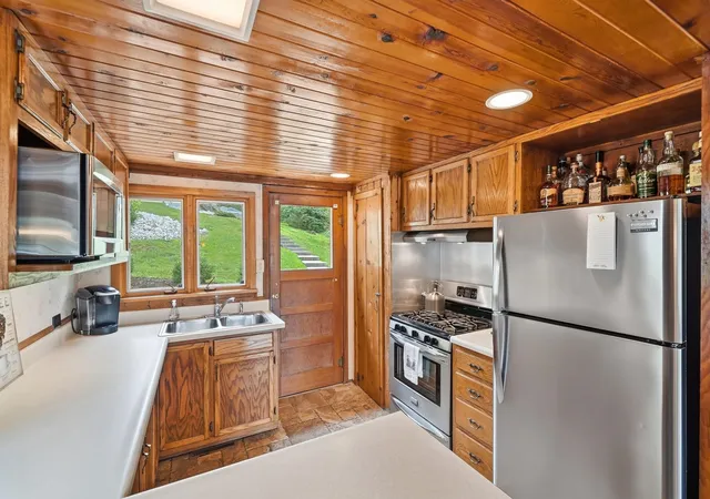 Photo 4 of Manufactured home for sale at 520 Ln 274 Crooked Lk, Angola, IN 46703 | MLS# 202633370 | Listing updated on 2026-09-09