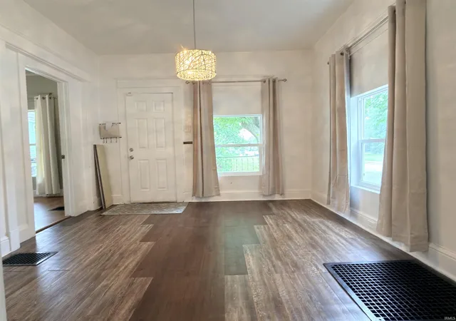 Photo 3 of Manufactured home for sale at 134 E Calvert St, South Bend, IN 46613 | MLS# 202633378 | Listing updated on 2026-08-15