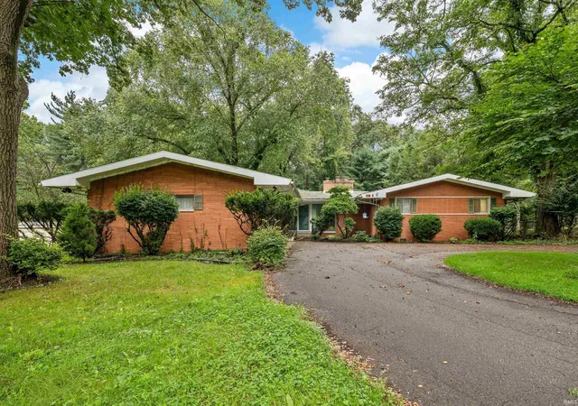 Photo 1 of Manufactured home for sale at 52585 Brooktrails Dr, South Bend, IN 46637 | MLS# 202633388 | Listing updated on 2026-09-09