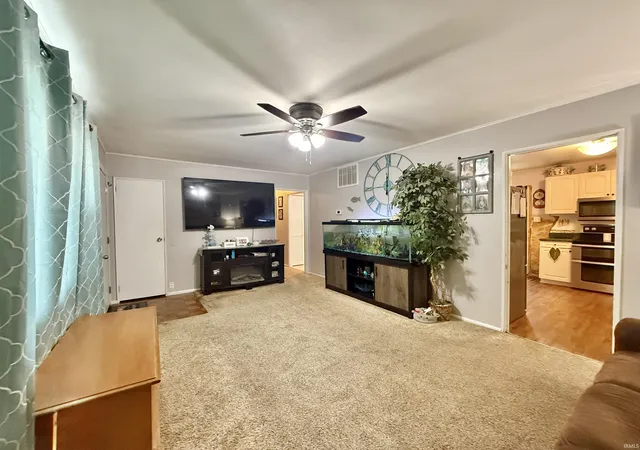 Photo 3 of Manufactured home for sale at 724 Sheffield Dr, Evansville, IN 47710 | MLS# 202633395 | Listing updated on 2026-09-08