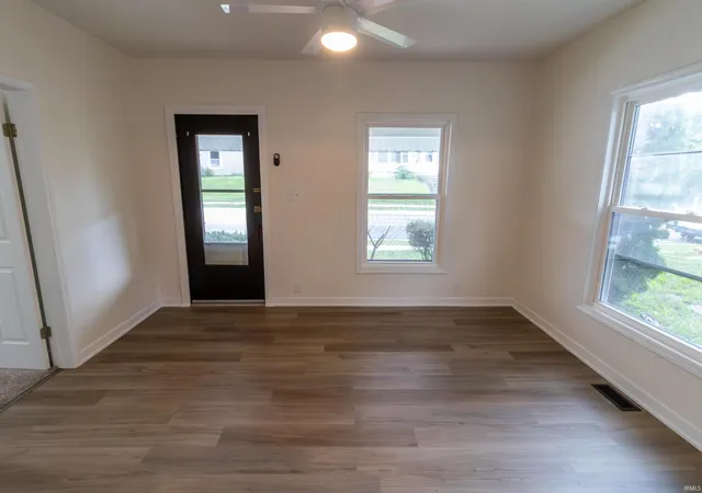 Photo 3 of Manufactured home for sale at 556 Division St, Huntington, IN 46750 | MLS# 202633400 | Listing updated on 2026-09-11